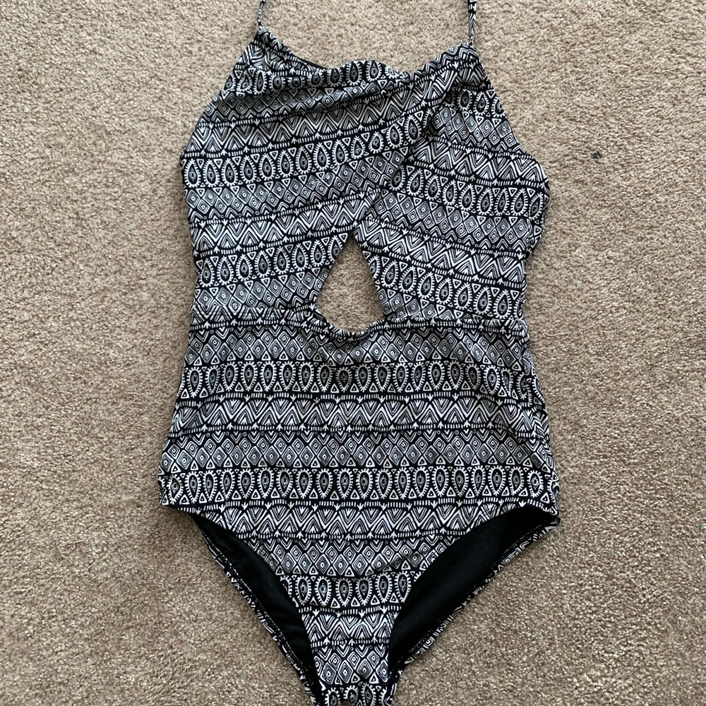 Bathing suit